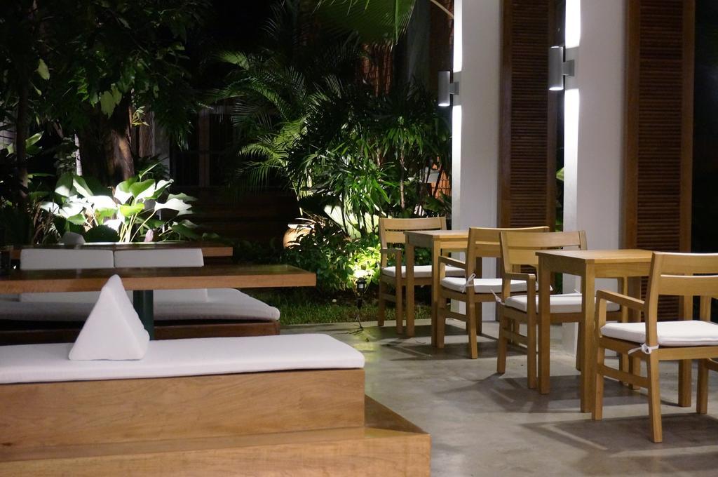 The Twelve Hotel Bangkok Exterior photo